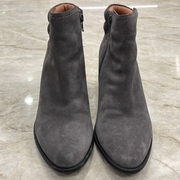 Vionic Jessie‎ Heeled Booties | Weather-Resistant Suede | Charcoal Gray | Size 9 - Picture 3 of 12